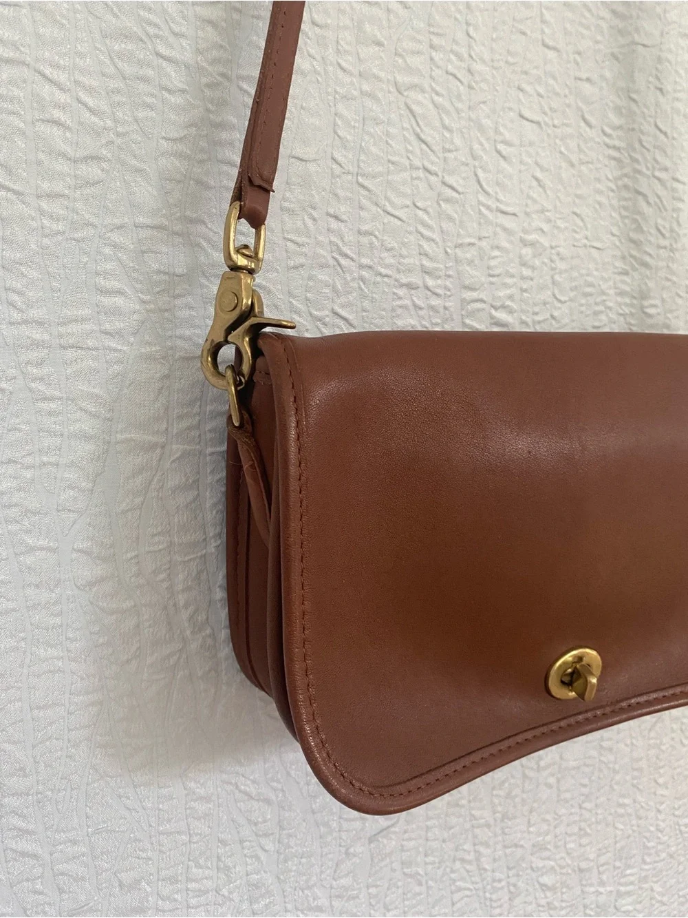 Coach Vintage Penny Pocket  Bag Tan Leather Crossbody Shoulder  Turnlock USA